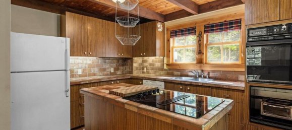 3 bedrooms House in Chester, Canada No. 262 11