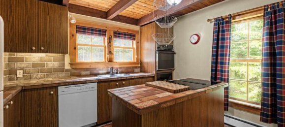 3 bedrooms House in Chester, Canada No. 262 10