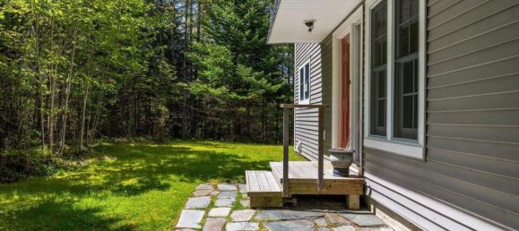 3 bedrooms House in Chester, Canada No. 262 2