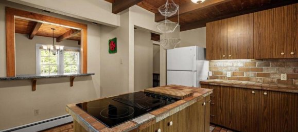 3 bedrooms House in Chester, Canada No. 262 12