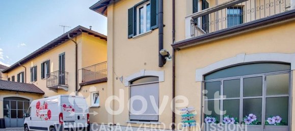 2 Schlafzimmer Wohnung in Varese, Italy, Nr. 378925 22