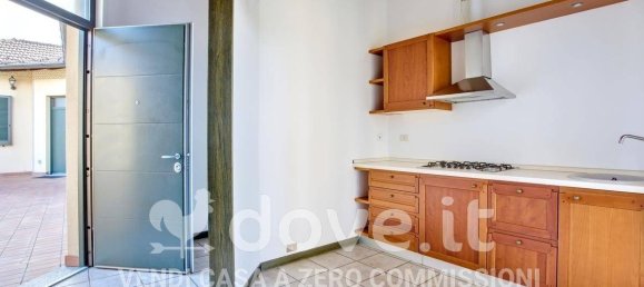 2 Schlafzimmer Wohnung in Varese, Italy, Nr. 378925 2