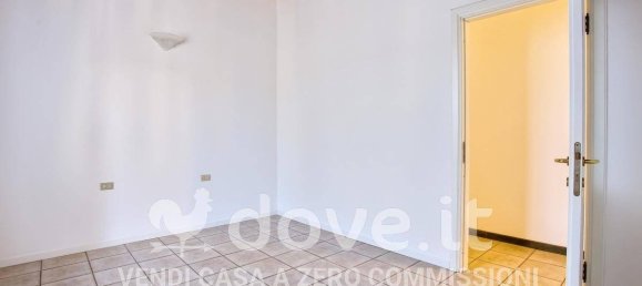 2 Schlafzimmer Wohnung in Varese, Italy, Nr. 378925 9