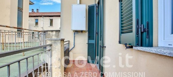 2 Schlafzimmer Wohnung in Varese, Italy, Nr. 378925 17