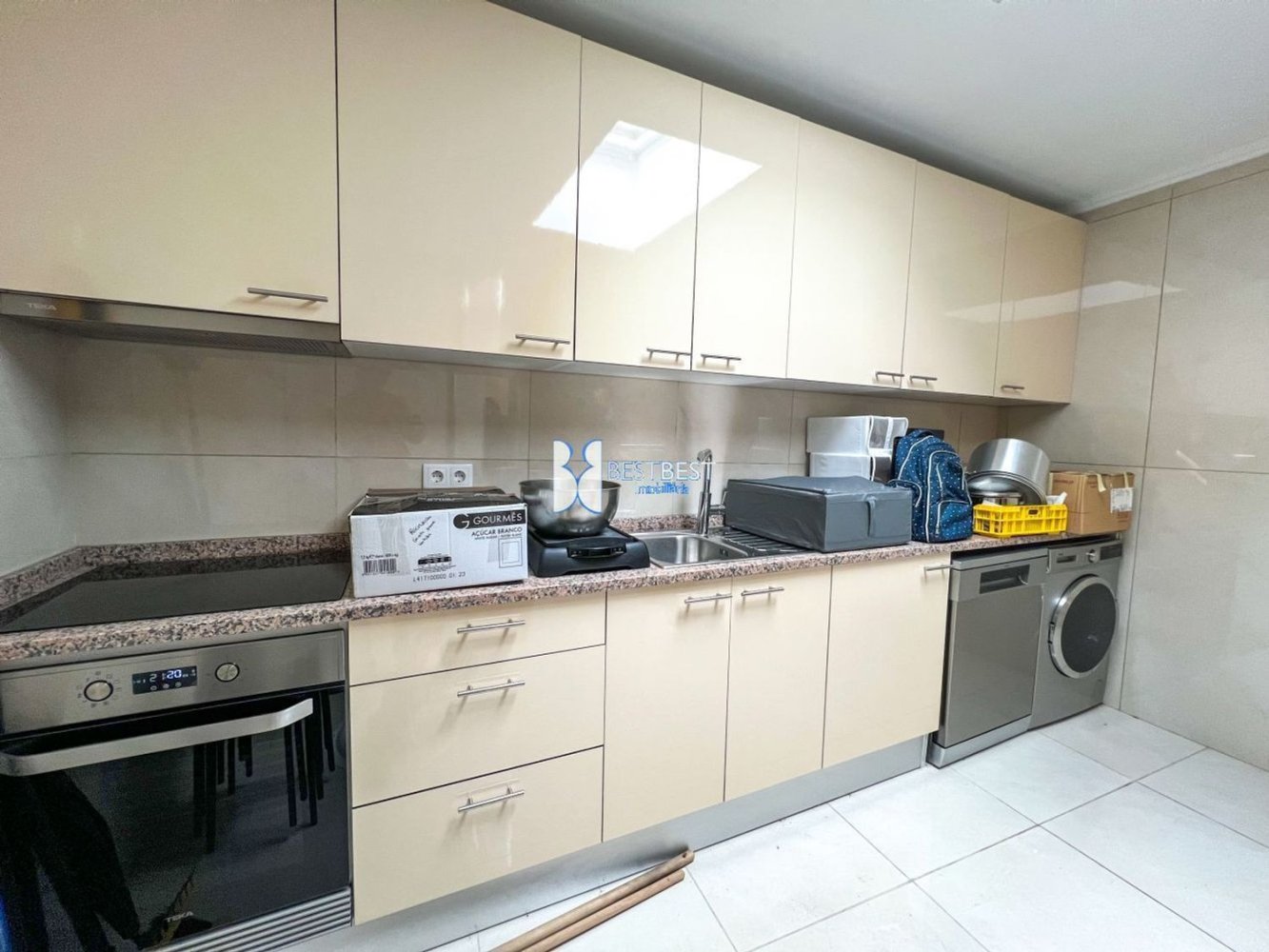 2 bedrooms House in Porto, Portugal No. 187438