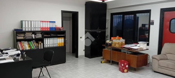 Склад 495м² в Бовизио Машаго, Италия № 119453 9