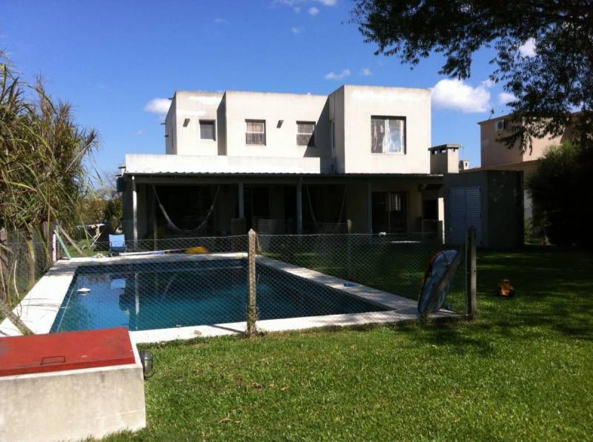 2 bedrooms House in Tigre, Argentina No. 93408