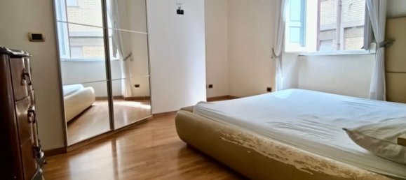 4 Schlafzimmer Wohnung in Ancona, Italy, Nr. 378038 10