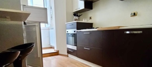 4 Schlafzimmer Wohnung in Ancona, Italy, Nr. 378038 5