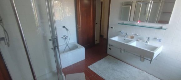 6 rooms House in Arezzo, Italy No. 276302 12