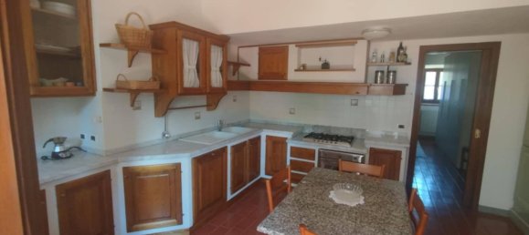6 rooms House in Arezzo, Italy No. 276302 23