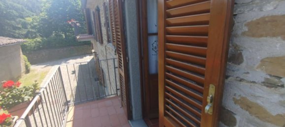 6 rooms House in Arezzo, Italy No. 276302 10