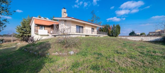 3 bedrooms Villa in Chrysoupoli, Greece No. 1921 23