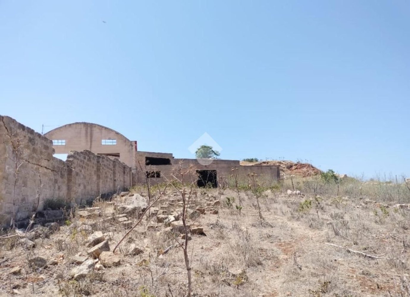 Гараж 357м² в Кустоначи, Италия № 178561