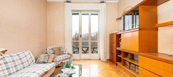 3-salle Appartement à Turin, Italy No. 32889 17