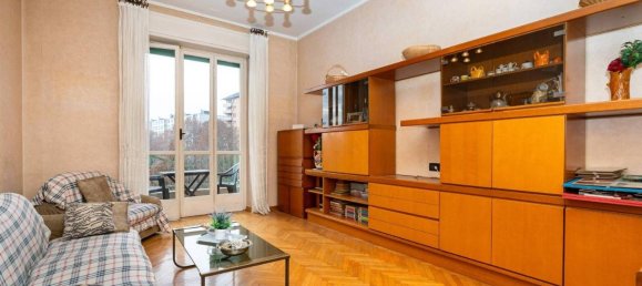 3-salle Appartement à Turin, Italy No. 32889 15