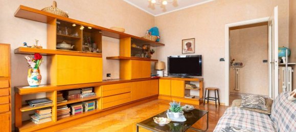 3-salle Appartement à Turin, Italy No. 32889 18
