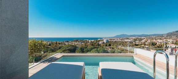 4 bedrooms Townhouse in Marbella, Spain No. 48030 6