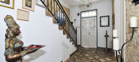 5 bedrooms Villa in Cascais, Portugal No. 113573 2