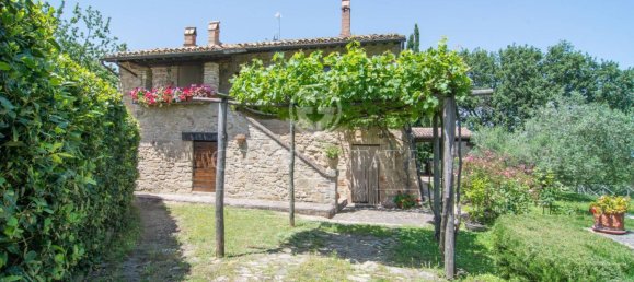 4 bedrooms House in Collazzone, Italy No. 138203 8