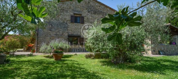 4 bedrooms House in Collazzone, Italy No. 138203 6