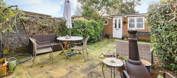 3 bedrooms House in Watford, United Kingdom No. 6047 27