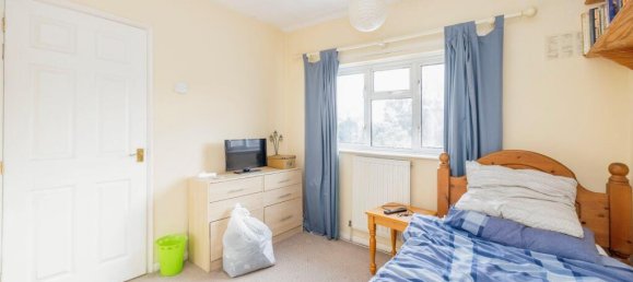 3 bedrooms House in Watford, United Kingdom No. 6047 24