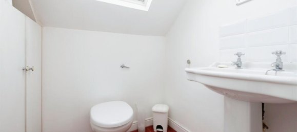 3 bedrooms House in Watford, United Kingdom No. 6047 32