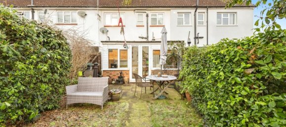 3 bedrooms House in Watford, United Kingdom No. 6047 6