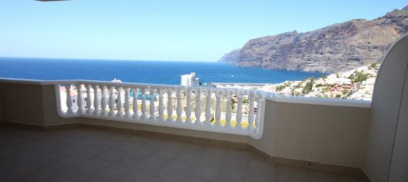 2 bedrooms Apartment in Acantilado De Los Gigantes, Spain No. 717 2