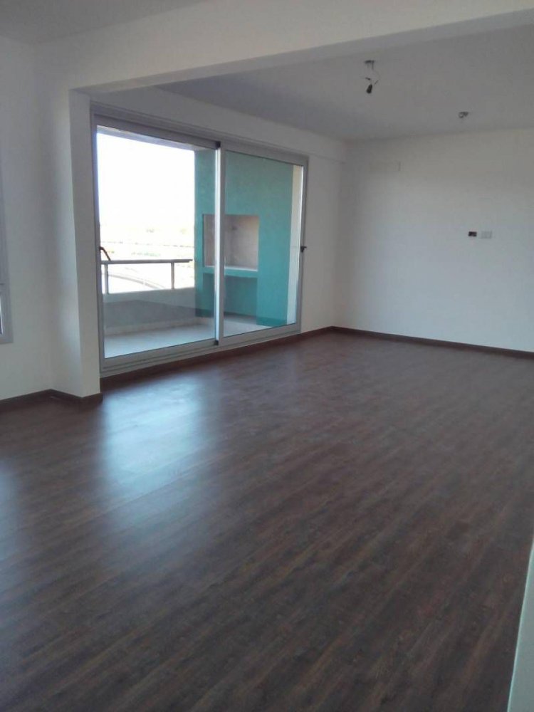 Apartamento T3 em Tigre, Argentina N.º 18384