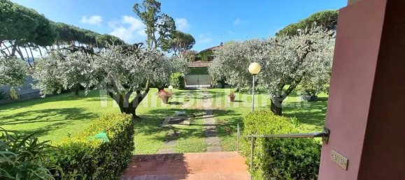 8 Schlafzimmer Villa in Carrara, Italy, Nr. 128558 47