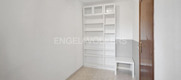 Apartamento de 3 dormitorios en L'Hospitalet de Llobregat, Spain No. 182732 11