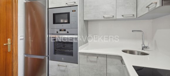 Apartamento de 3 dormitorios en L'Hospitalet de Llobregat, Spain No. 182732 5