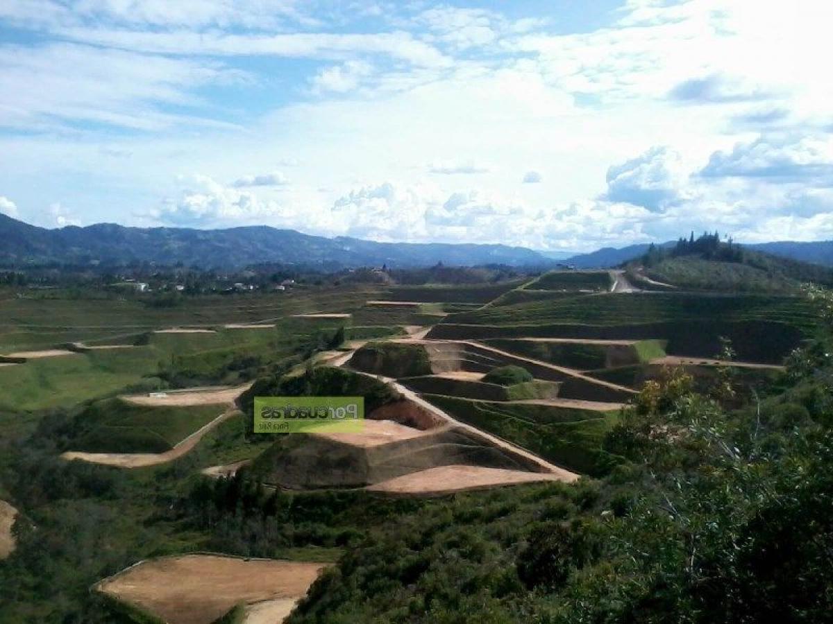  Land in Antioquia, Colombia No. 669