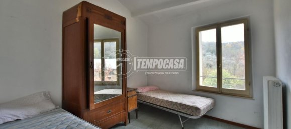5 rooms Apartment in Serrapetrona, Italy No. 1787 6