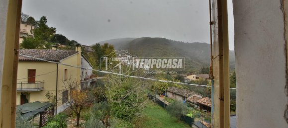 5 rooms Apartment in Serrapetrona, Italy No. 1787 20