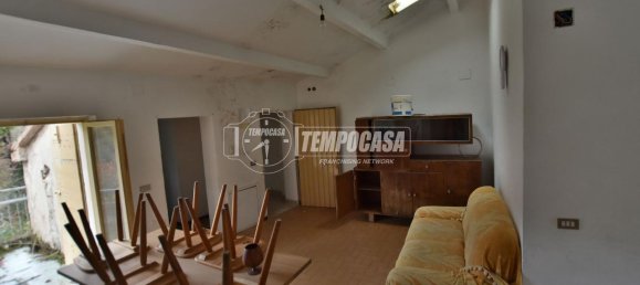 5 rooms Apartment in Serrapetrona, Italy No. 1787 7