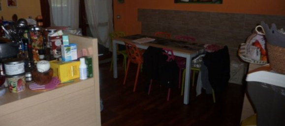 3-salle Appartement à Casirate d'Adda, Italy No. 6719 3