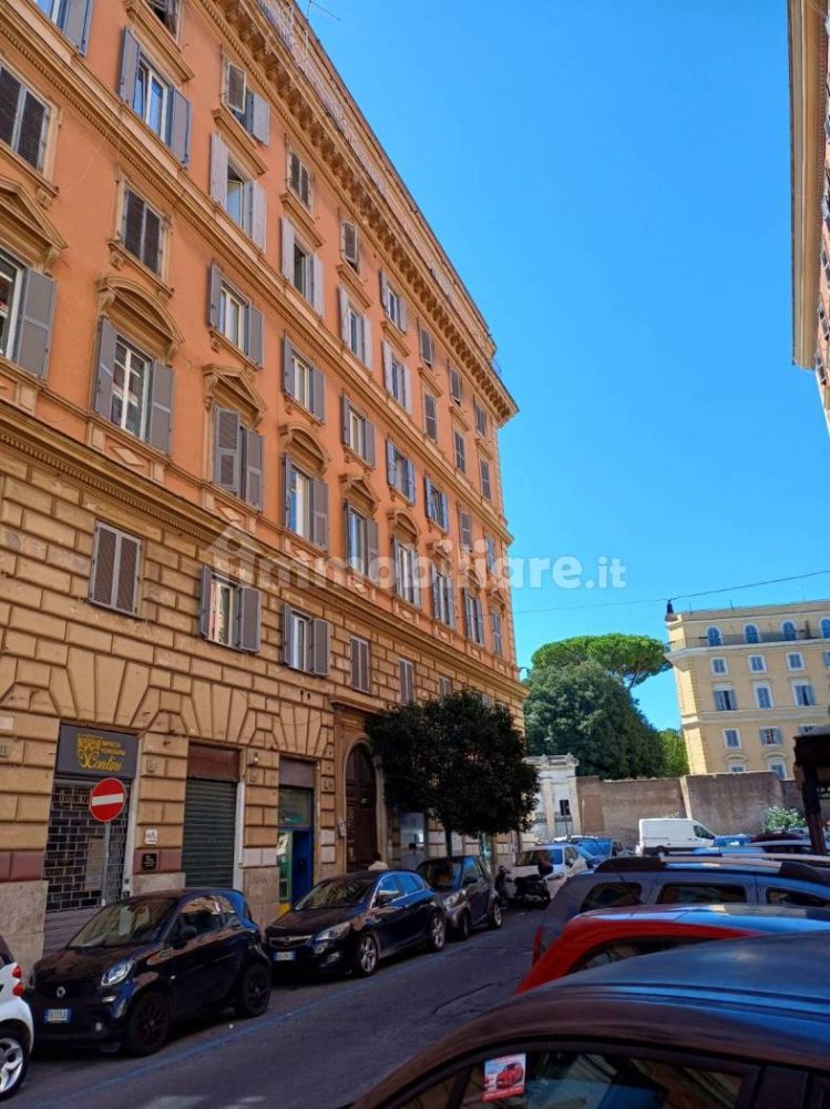 1 غرف نوم شقة في Rome, Italy رقم 348417