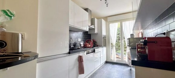 3 chambres Appartement à Le Raincy, France No. 360259 6