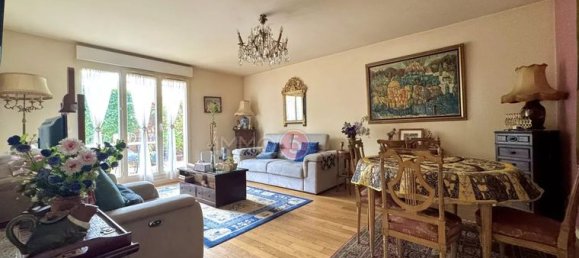 3 chambres Appartement à Le Raincy, France No. 360259 2