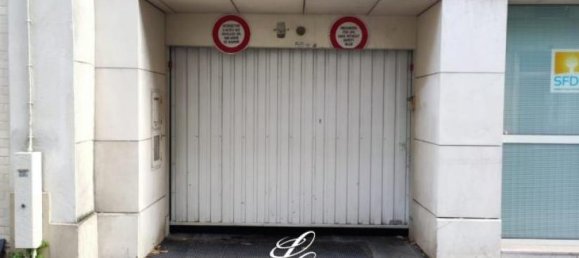 1غرفة موقف سيارات في Paris, France رقم 144423 2