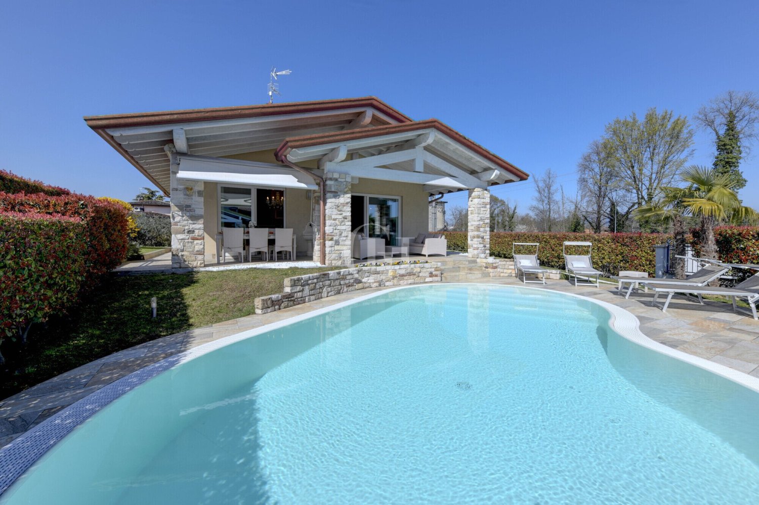 3 Schlafzimmer Villa in Sirmione, Italy, Nr. 390806