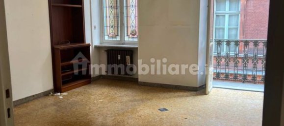 4 bedrooms Apartment in Turin, Italy No. 151451 13