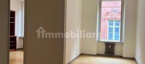 4 bedrooms Apartment in Turin, Italy No. 151451 6