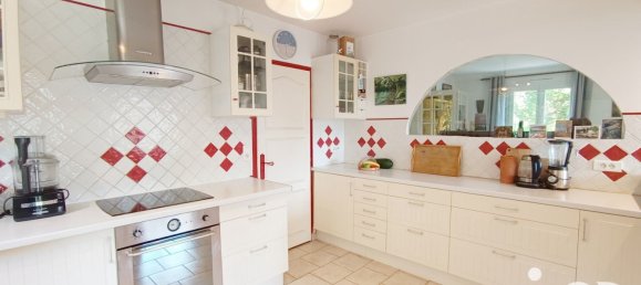 4 Schlafzimmer Haus in Paron, France, Nr. 195732 3