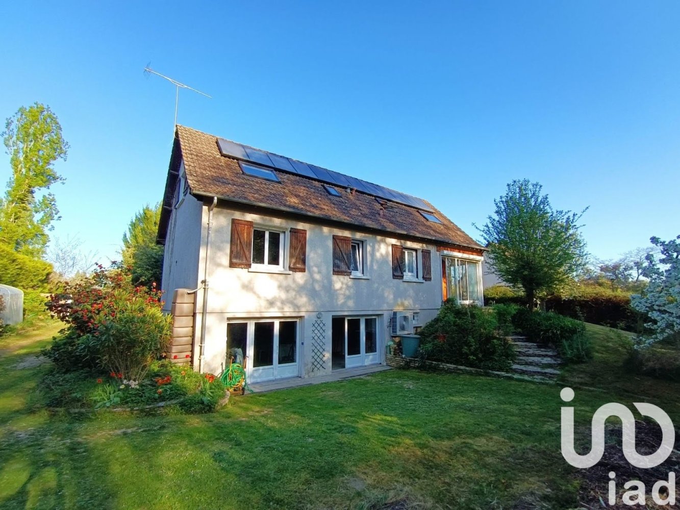 4 Schlafzimmer Haus in Paron, France, Nr. 195732