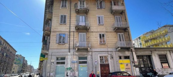 3 bedrooms Apartment in Turin, Italy No. 314083 2
