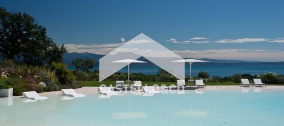 Villa de 4 habitaciónes en Padenghe sul Garda, Italy No. 43439 2